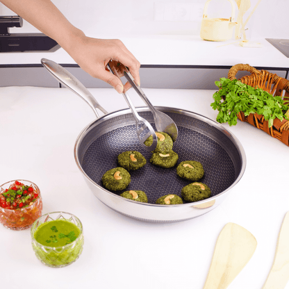 Multi-Purpose Honeycomb Stainless Steel Deep Frying Pan with Composite Lid (28 cm)